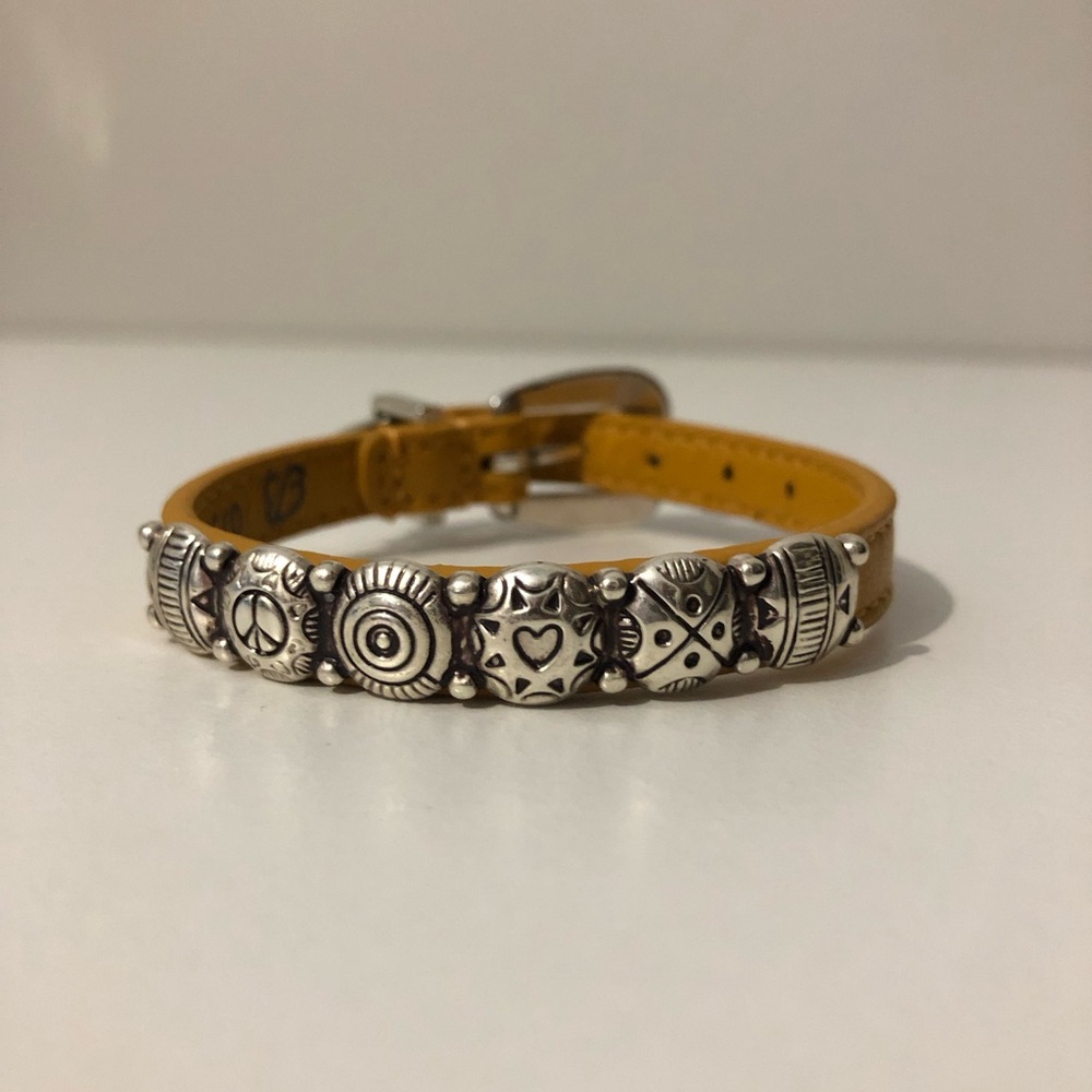 Brighton Harmony Bandit Leather Light Brown Buckle Bracelet Peace Love Charms